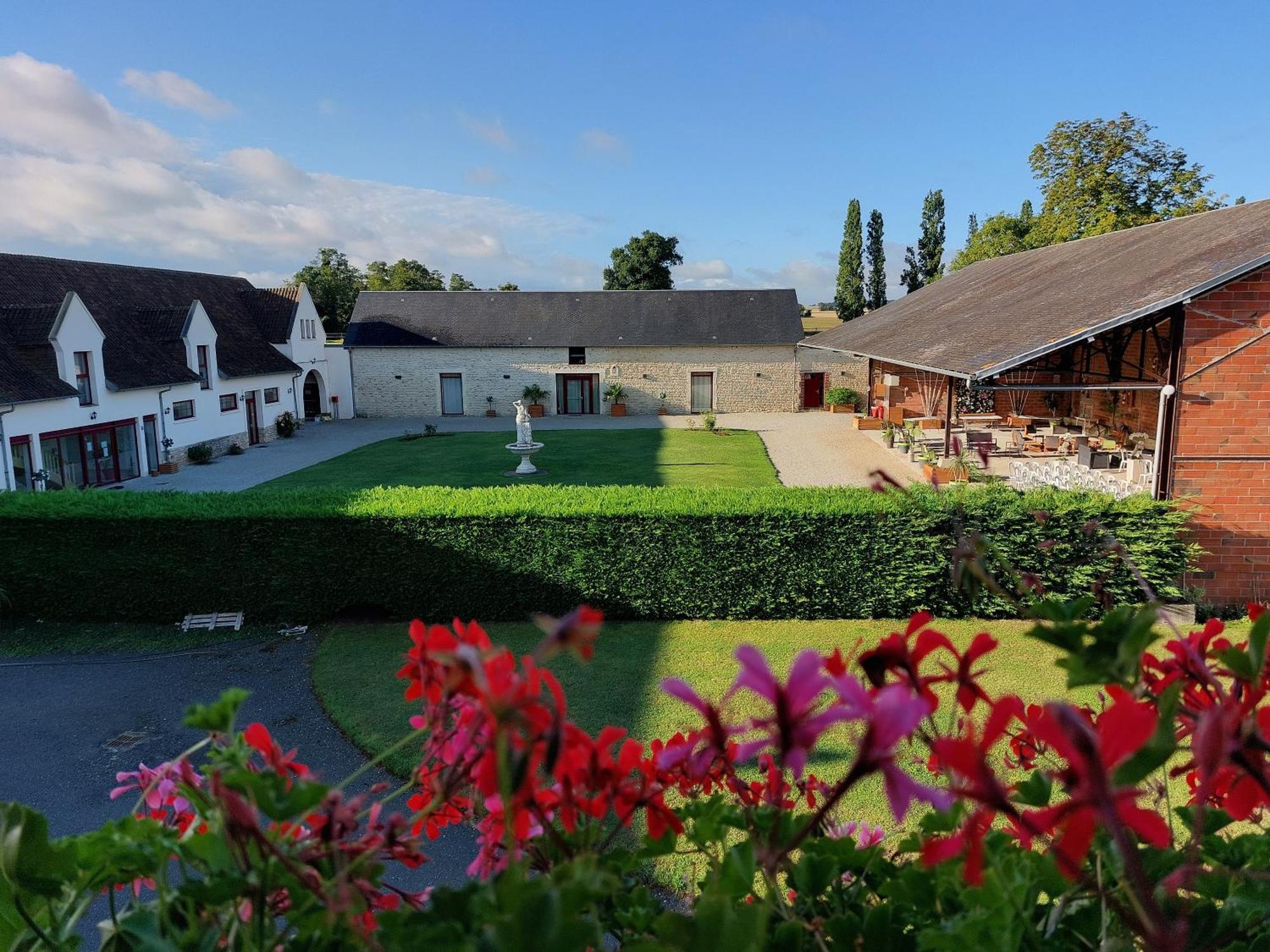 Отель Domaine De Soignolles Экстерьер фото